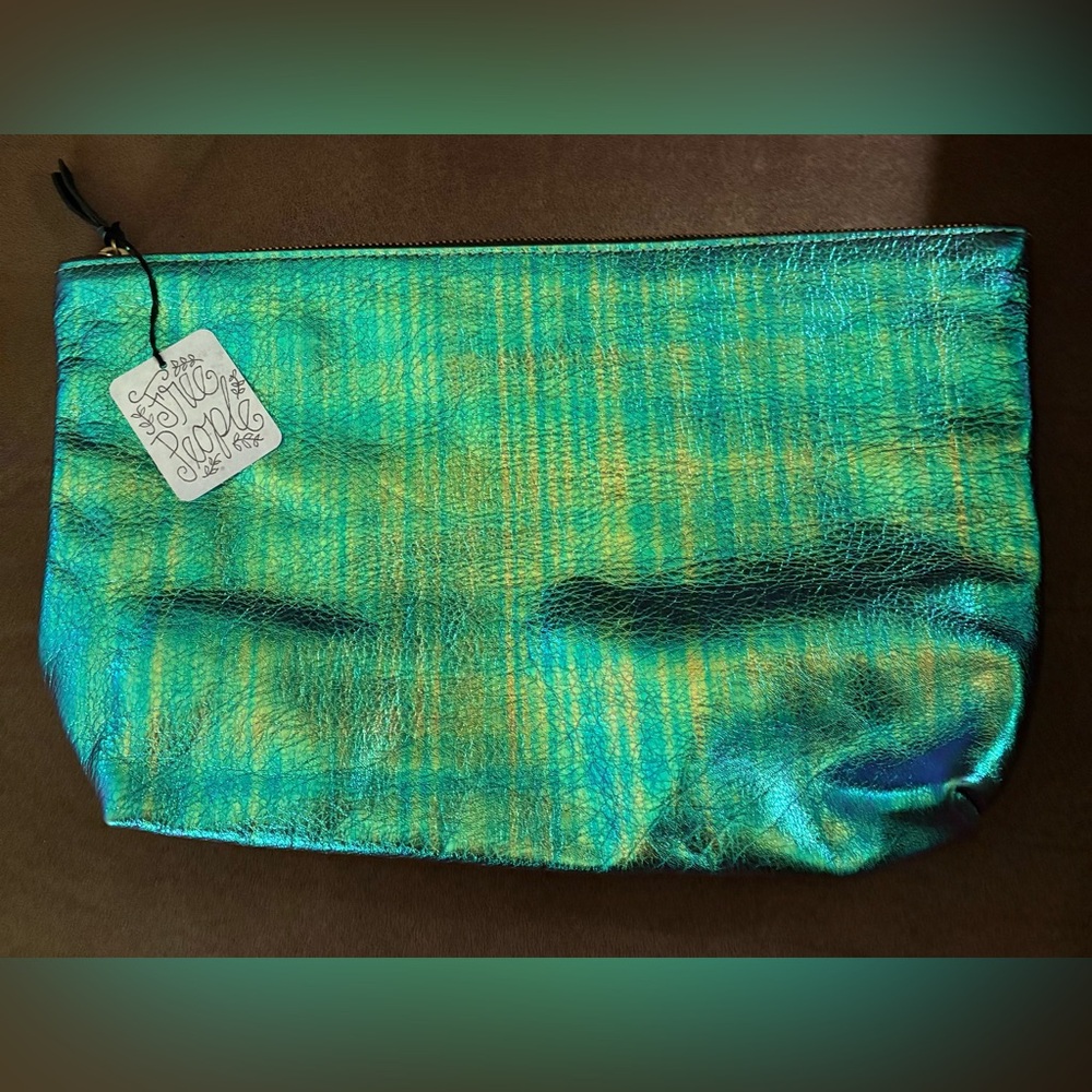 NWT stunning Free People mermaid oil slick Iridescent Blue and Green Clutch